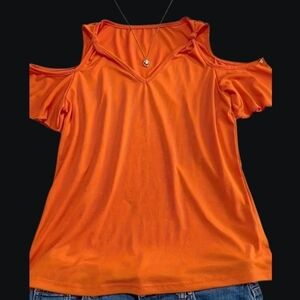 🆕 Women's New Cold Shoulder XL Shirt
